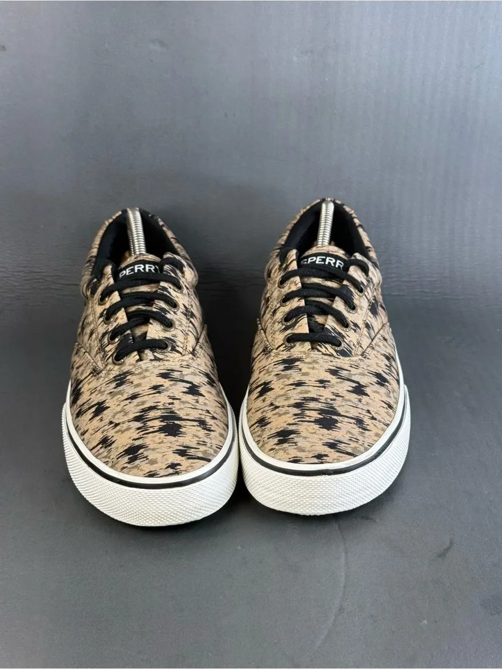 Sperry gently used